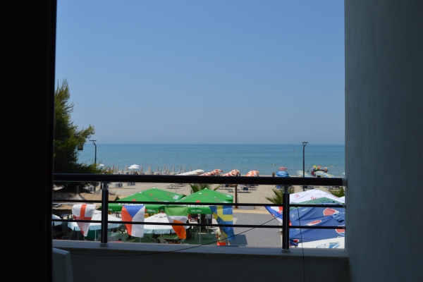 HOTEL OAZ (Kryemëdhej)